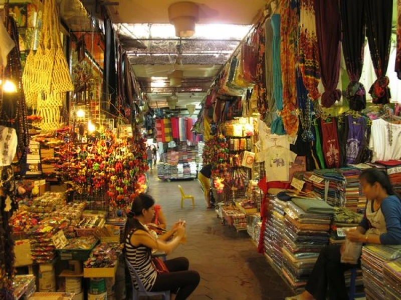 Old Market (Phsar Chas)