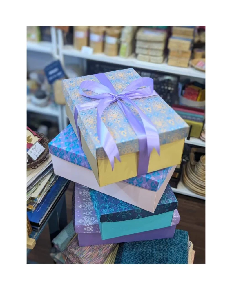 Gift box set with Khmer Pattern style